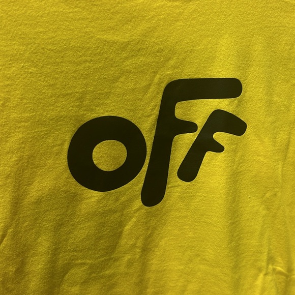 Host pick ⭐️NWT Off-White Kids Yellow & Black Arrow T-Shirt
by Off-White size 10 - Picture 4 of 10